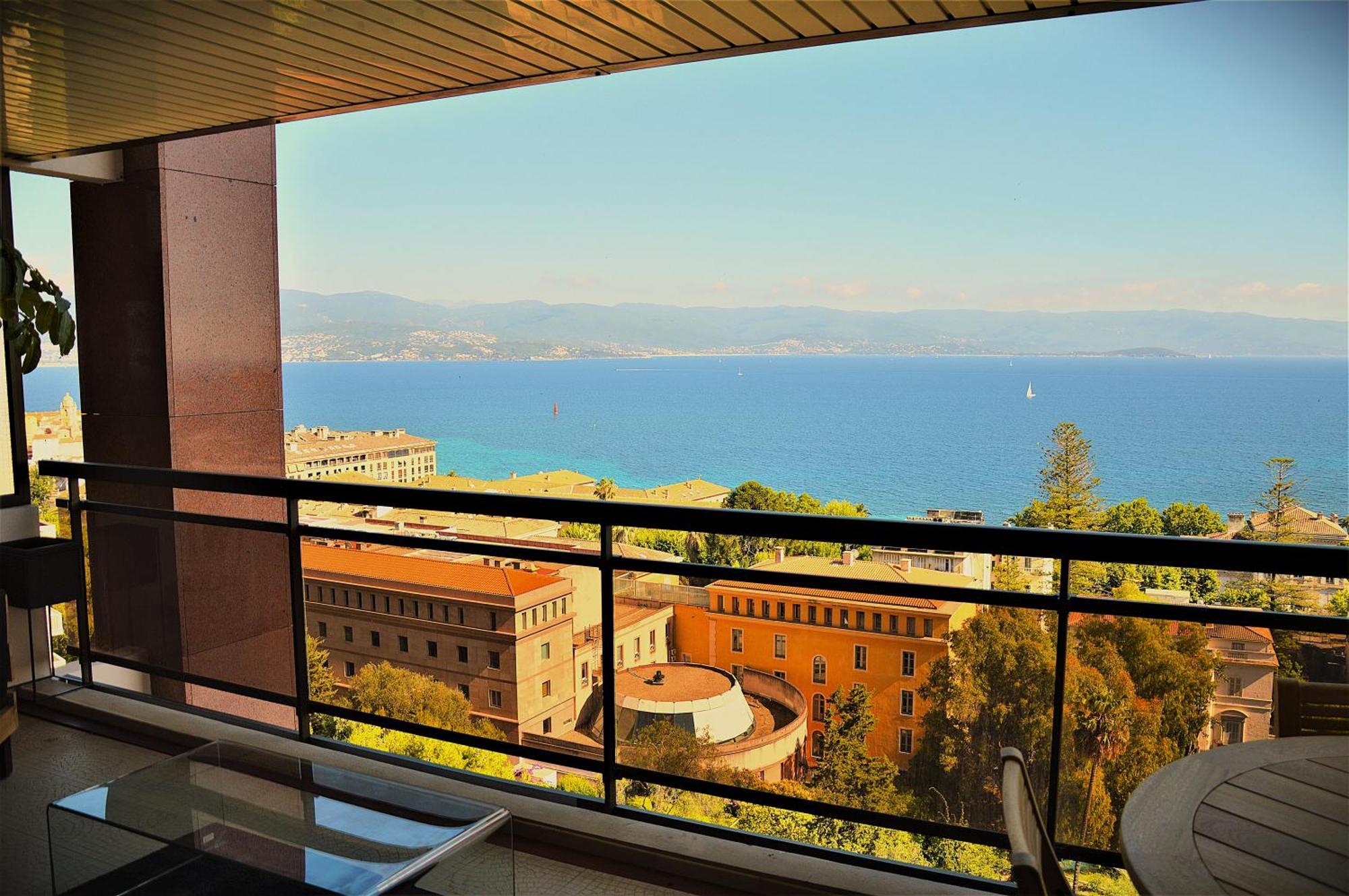 Grand T2 Standing Ajaccio Proche Centre Et Plages Vue Panoramique Parking Prive Exterior photo